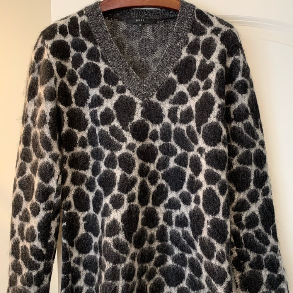 Gucci women’s v neck sweater